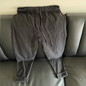 Lululemon jet crop pants